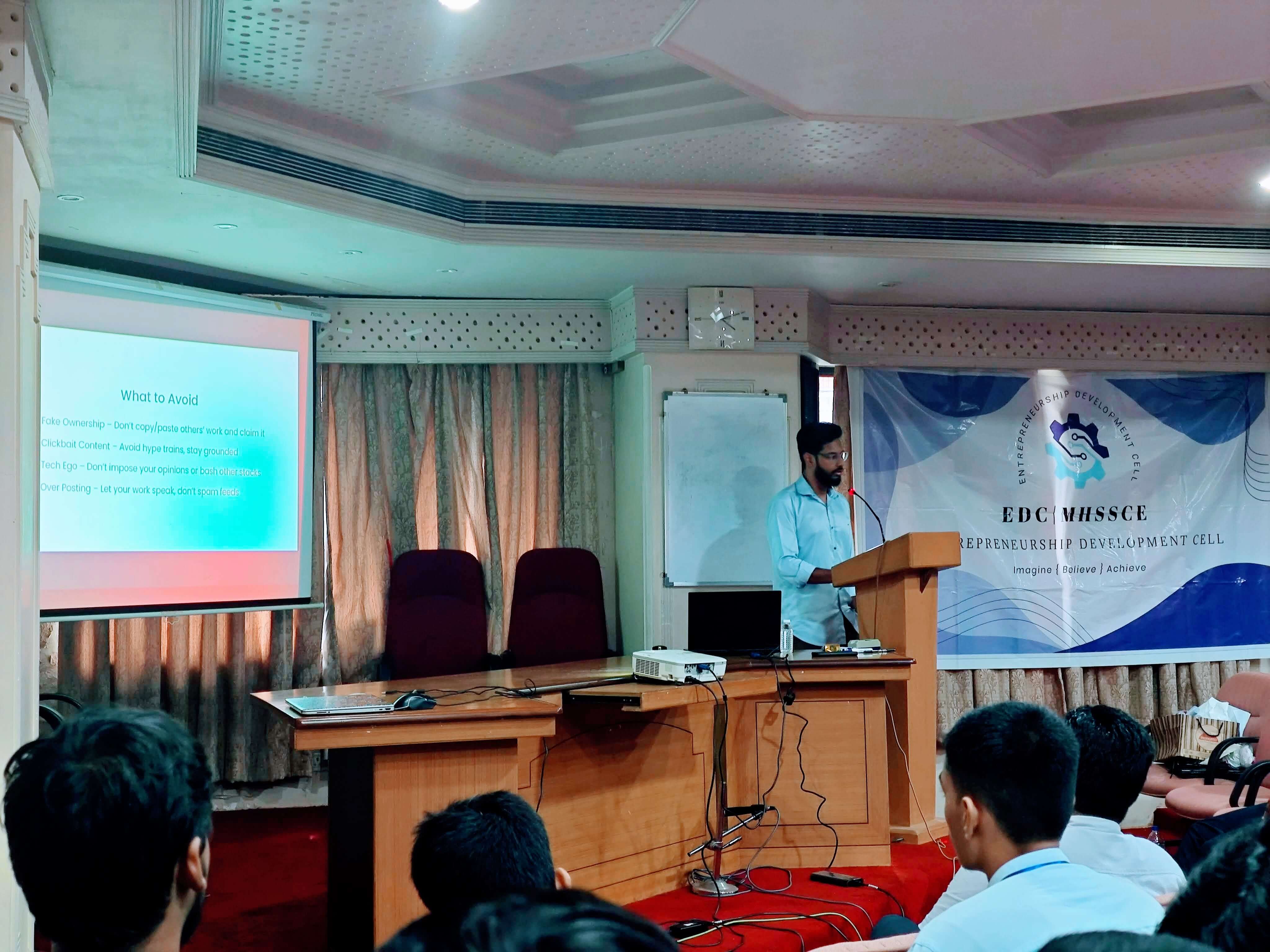m.h.-saboo-siddik-college-of-engineering---building-your-tech-profile-13.jpg